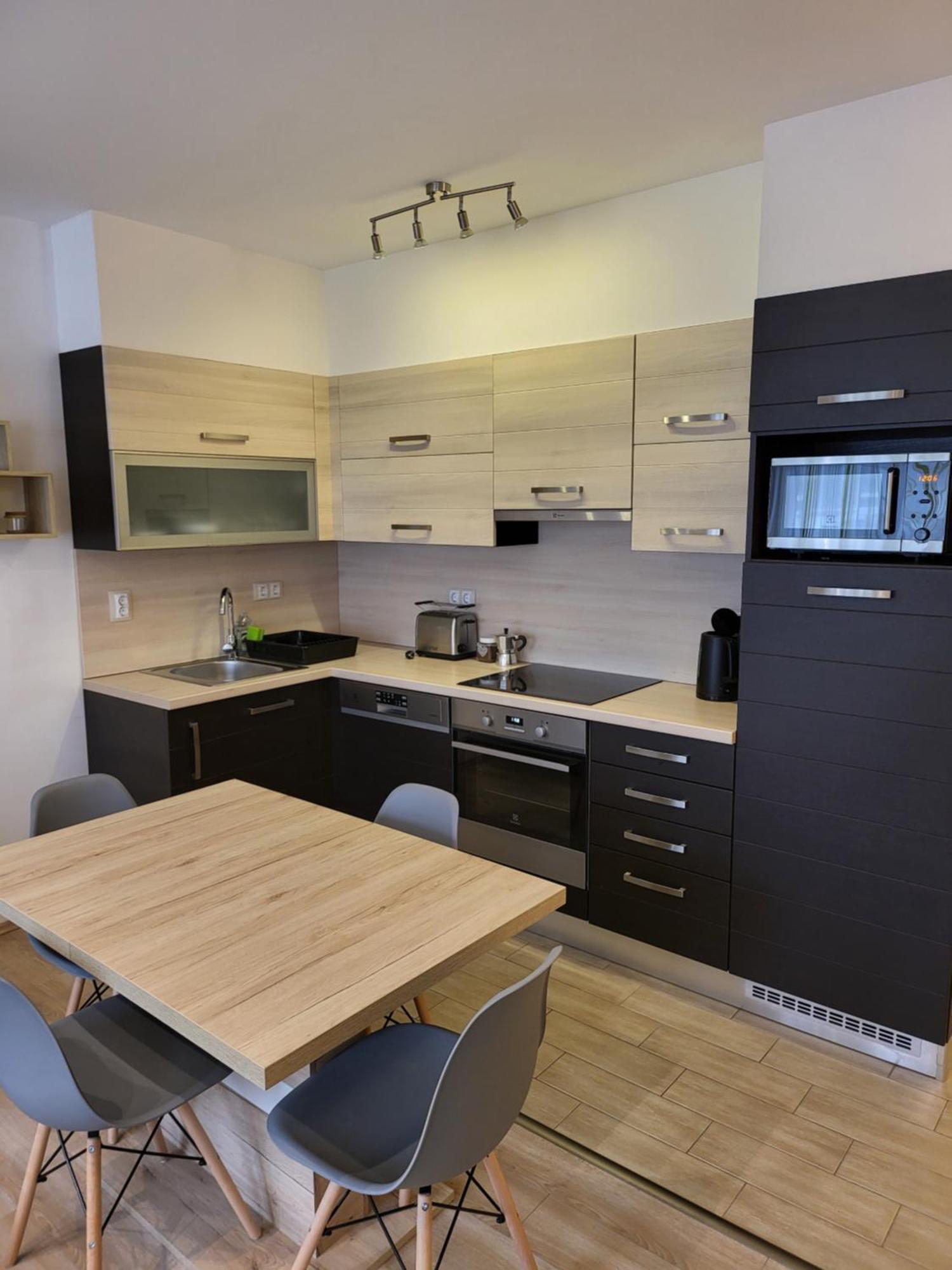 Triangol Apartman: Fuerdo, Belvaros, Egyetem Дьор Екстериор снимка