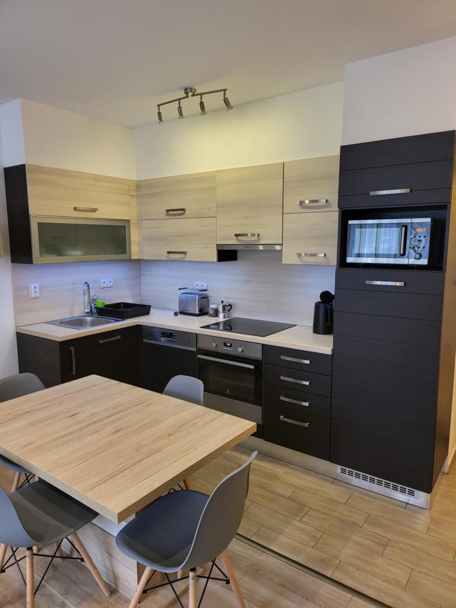 Triangol Apartman: Fuerdo, Belvaros, Egyetem Дьор Екстериор снимка